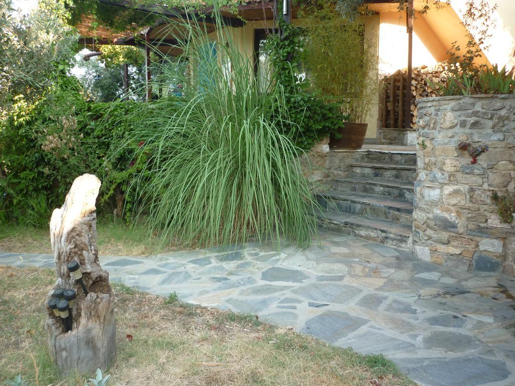 The Place By The Sun Milína Exterior foto